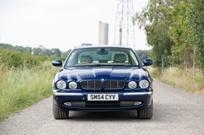 Lot 2004 Jaguar XJ8 Sovereign LWB