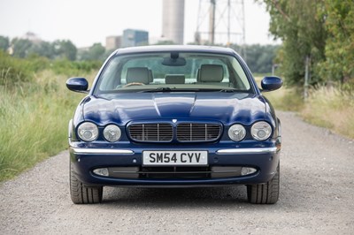 Lot 2004 Jaguar XJ8 Sovereign LWB