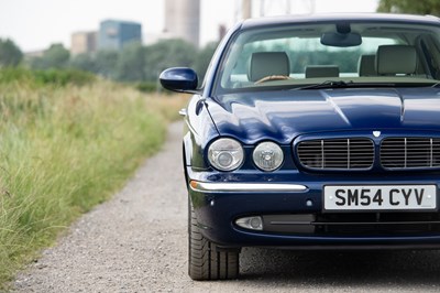 Lot 2004 Jaguar XJ8 Sovereign LWB