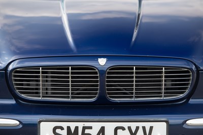 Lot 2004 Jaguar XJ8 Sovereign LWB