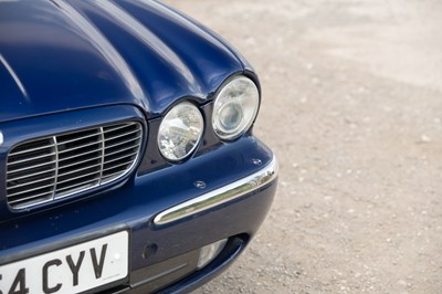 Lot 2004 Jaguar XJ8 Sovereign LWB