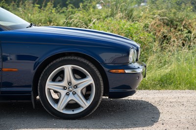 Lot 2004 Jaguar XJ8 Sovereign LWB