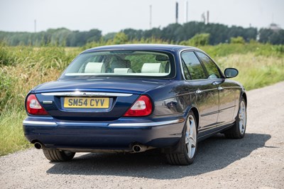 Lot 2004 Jaguar XJ8 Sovereign LWB