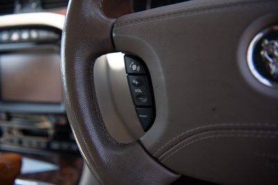 Lot 2004 Jaguar XJ8 Sovereign LWB