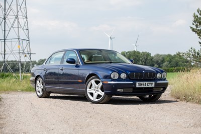 Lot 2004 Jaguar XJ8 Sovereign LWB