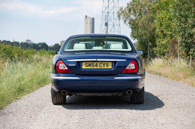 Lot 2004 Jaguar XJ8 Sovereign LWB