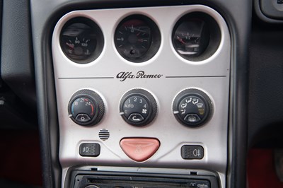 Lot 1 - 1998 Alfa Romeo Spider Lusso T-Spark