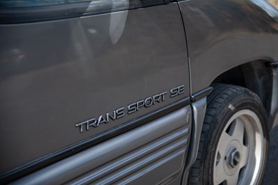 Lot 1990 Pontiac Trans Sport SE
