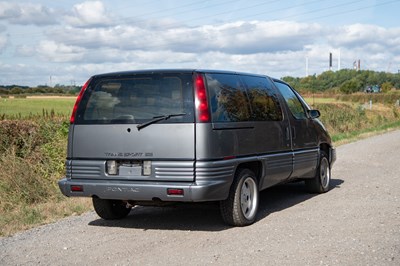 Lot 1990 Pontiac Trans Sport SE