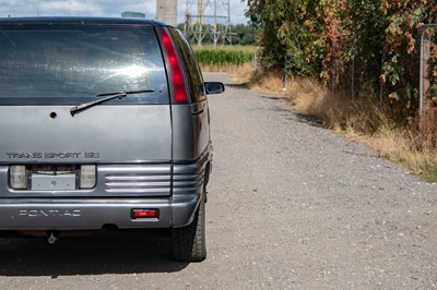 Lot 1990 Pontiac Trans Sport SE