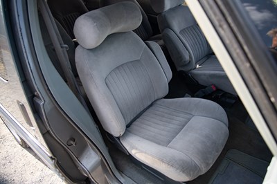 Lot 1990 Pontiac Trans Sport SE