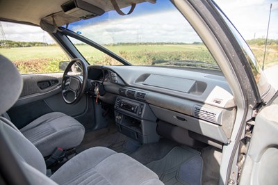 Lot 1990 Pontiac Trans Sport SE