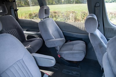 Lot 1990 Pontiac Trans Sport SE