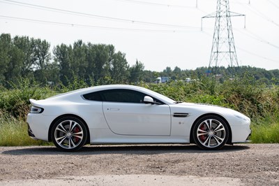 Lot 2015 Aston Martin Vantage V12 S