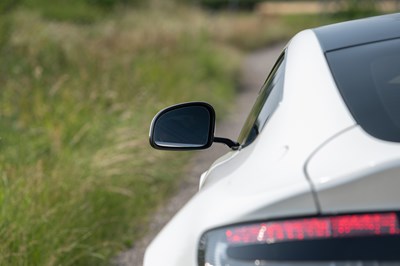 Lot 2015 Aston Martin Vantage V12 S