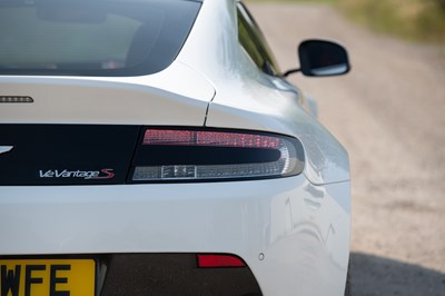 Lot 2015 Aston Martin Vantage V12 S