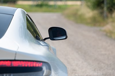 Lot 2015 Aston Martin Vantage V12 S