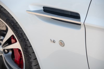 Lot 2015 Aston Martin Vantage V12 S