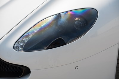 Lot 2015 Aston Martin Vantage V12 S