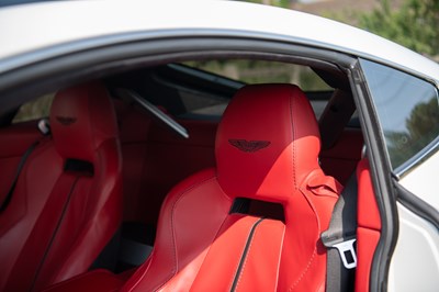 Lot 2015 Aston Martin Vantage V12 S