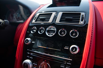 Lot 2015 Aston Martin Vantage V12 S