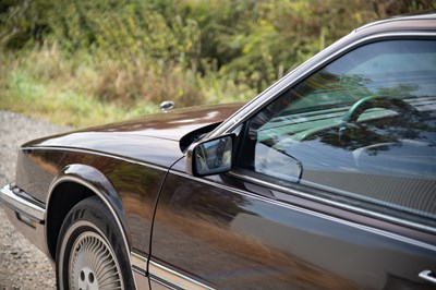 Lot 2005 Buick Riviera