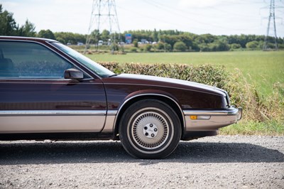 Lot 2005 Buick Riviera