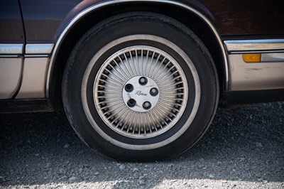Lot 2005 Buick Riviera
