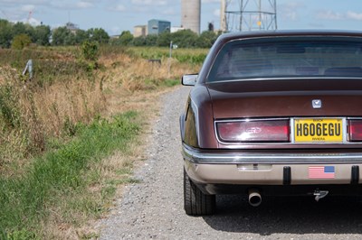 Lot 2005 Buick Riviera