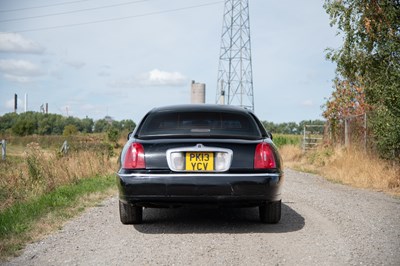 Lot 9 - 2002 Lincoln Town Car