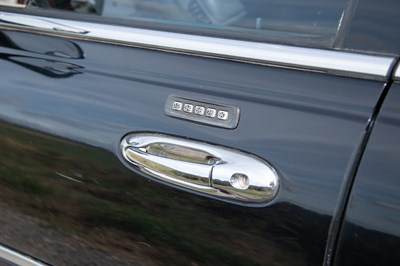 Lot 9 - 2002 Lincoln Town Car