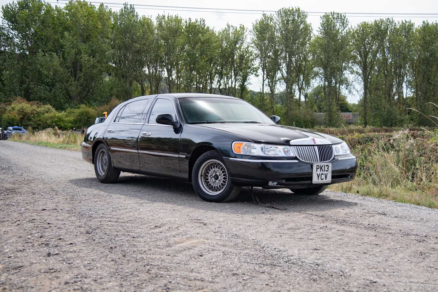 Lot 9 - 2002 Lincoln Town Car