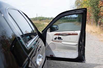 Lot 9 - 2002 Lincoln Town Car