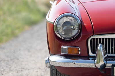 Lot 1969 MG B Roadster