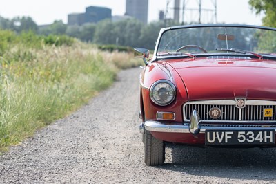 Lot 1969 MG B Roadster