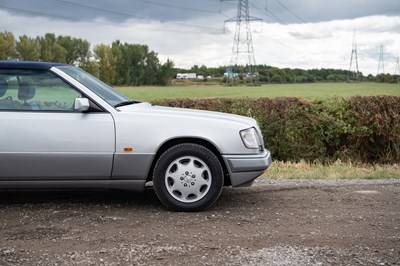 Lot 29 - 1993 Mercedes-Benz E320 Cabriolet