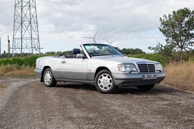Lot 29 - 1993 Mercedes-Benz E320 Cabriolet