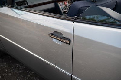 Lot 29 - 1993 Mercedes-Benz E320 Cabriolet