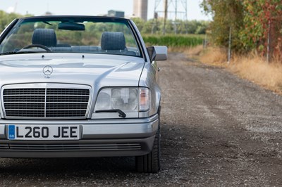 Lot 29 - 1993 Mercedes-Benz E320 Cabriolet