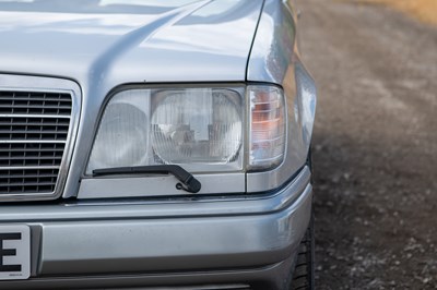 Lot 29 - 1993 Mercedes-Benz E320 Cabriolet