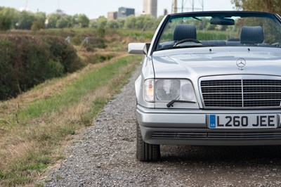 Lot 29 - 1993 Mercedes-Benz E320 Cabriolet