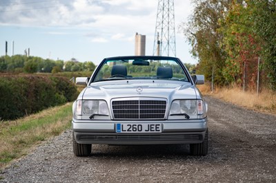 Lot 29 - 1993 Mercedes-Benz E320 Cabriolet