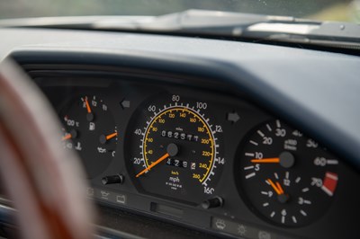 Lot 29 - 1993 Mercedes-Benz E320 Cabriolet