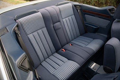 Lot 29 - 1993 Mercedes-Benz E320 Cabriolet