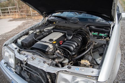 Lot 29 - 1993 Mercedes-Benz E320 Cabriolet