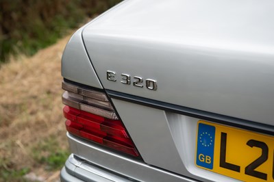 Lot 29 - 1993 Mercedes-Benz E320 Cabriolet