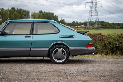 Lot 1991 Saab 900 Turbo