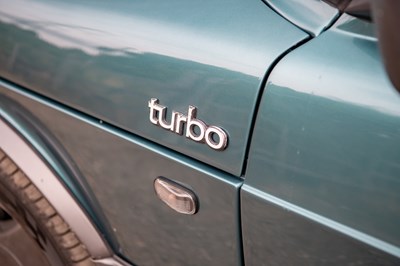 Lot 1991 Saab 900 Turbo