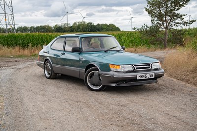 Lot 1991 Saab 900 Turbo