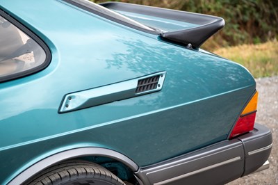 Lot 1991 Saab 900 Turbo